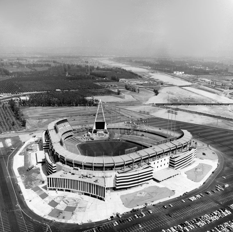 Illustration for article titled In 1966, the Angels Landed in Anaheim's Futuristic Baseball Stadium